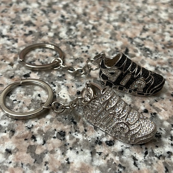 Accessories - SNEAKER KEYCHAIN